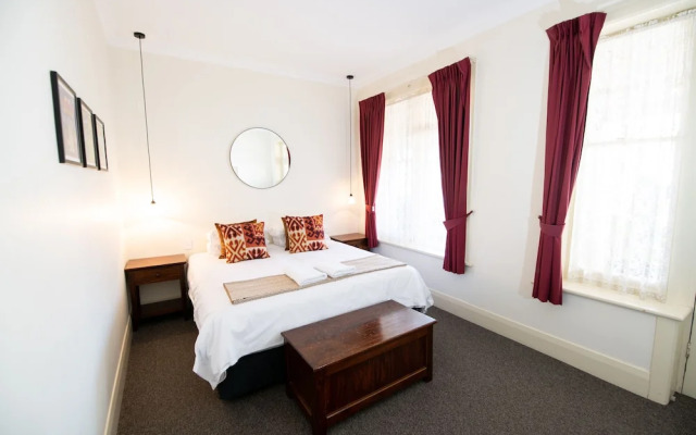 Bentley's Hotel