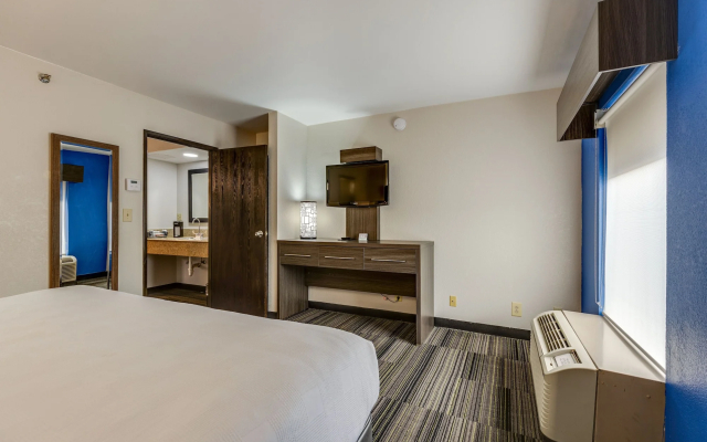 The Alexis Inn & Suites - Nashville Airport