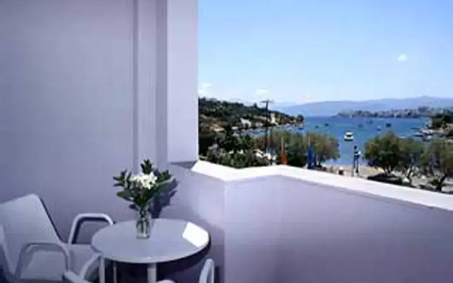 Ormos Apartments