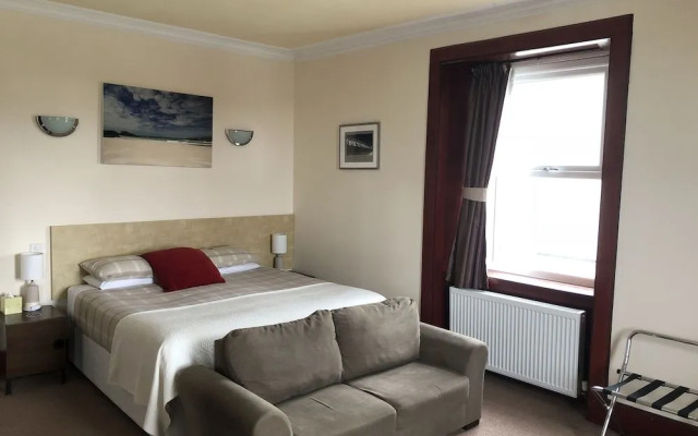 The Bowmore House Bed & Breakfast