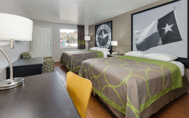 Super 8 by Wyndham San Antonio Downtown/Alamo