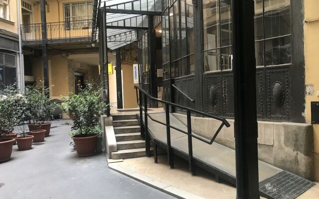 Отель Maria Boutique Suites Венгрия, Будапешт - отзывы, цены и фото номеров - забронировать отель Maria Boutique Suites онлайн вид на фасад