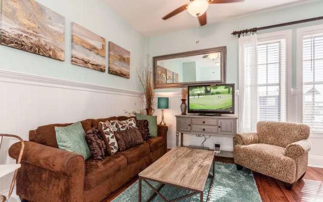 Cozy Seacrest Studio Condo by RedAwning