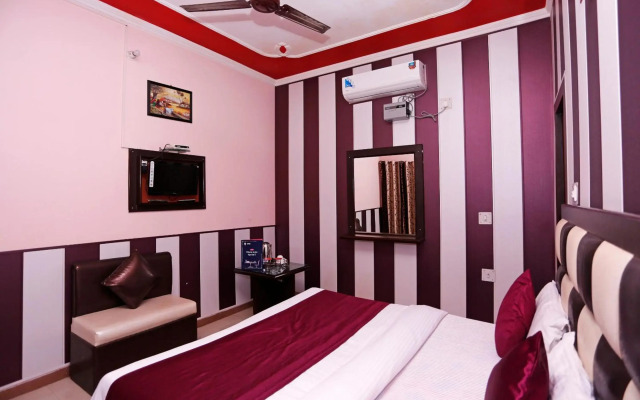 OYO 5851 Mehfil Hotel