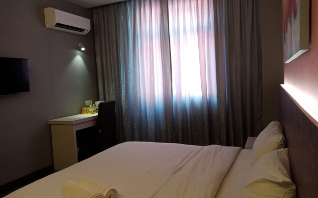 Lemon8 Hotel Apartment