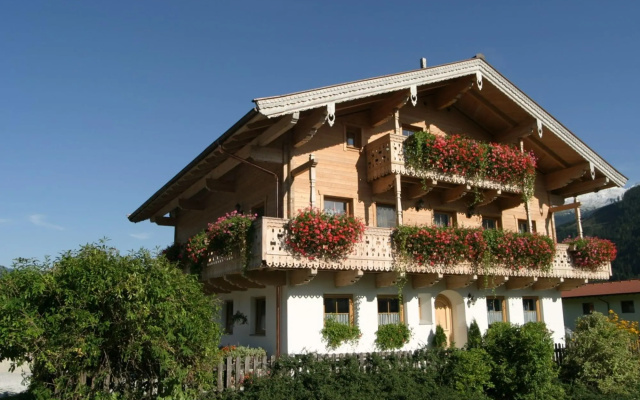Apartment in Bramberg With a View of the Mountains