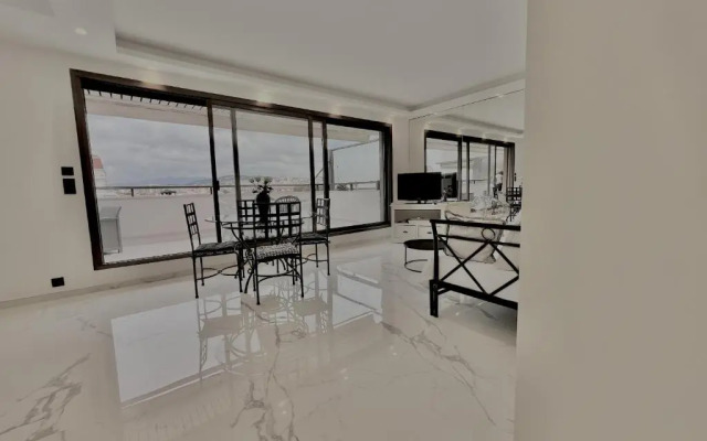 Апартаменты Residence Gray d'Albion Studio DEL562
