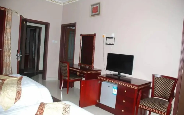 Obaa'S Golden Plaza Hotel