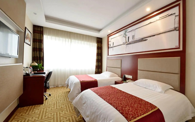 Golden Oasis Hotel