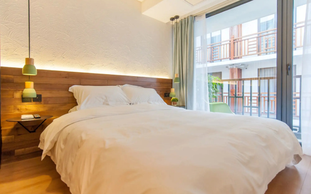 Hangzhou Backlighting Inn