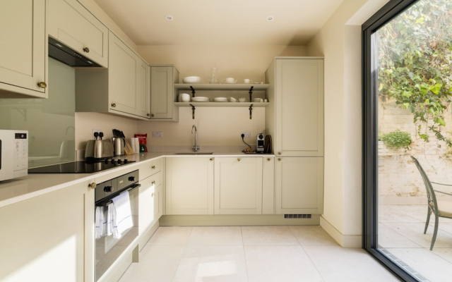 Your Place - 2 Bedroom Mews House in Notting Hill