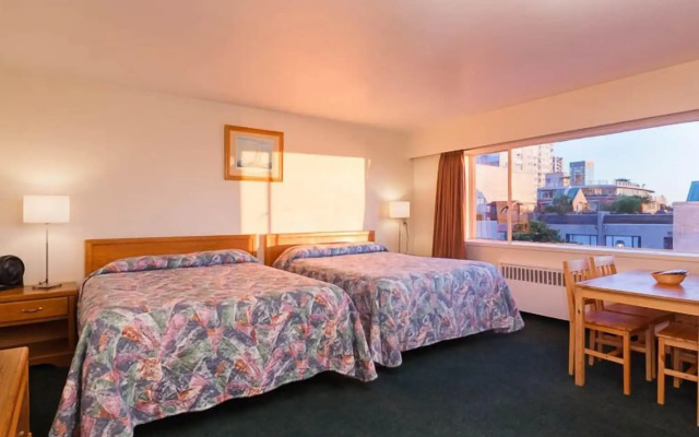 English Bay Hotel
