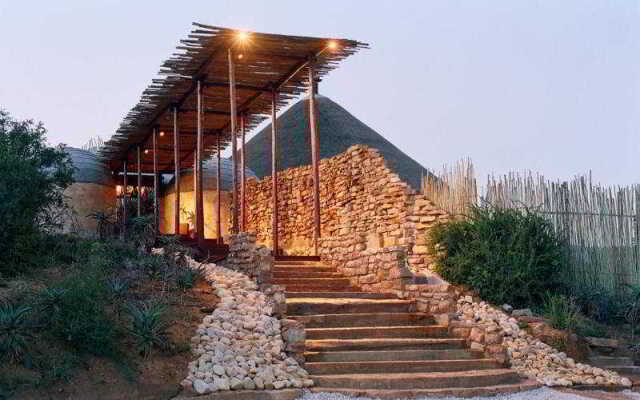 Nguni River Lodge Hotel вид на фасад