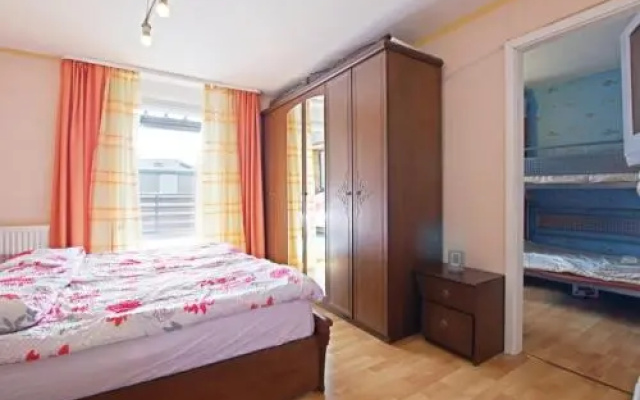 Private Apartment Relax Lincoln (4532)