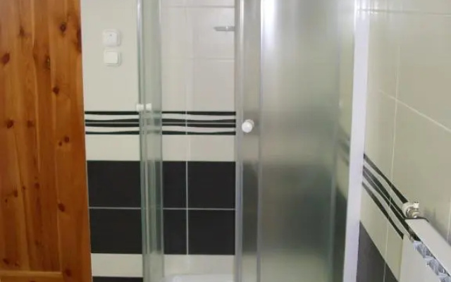 Anonim Vendégház