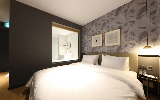 Brown Dot Hotel Jungja Beach