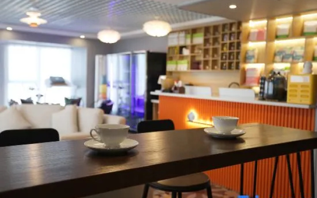 Yunbo Youth Hotel (Urumqi High-speed Railway Station)