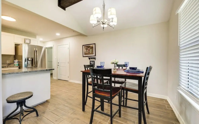 San Juan Home w/ Spacious Backyard Near Border!