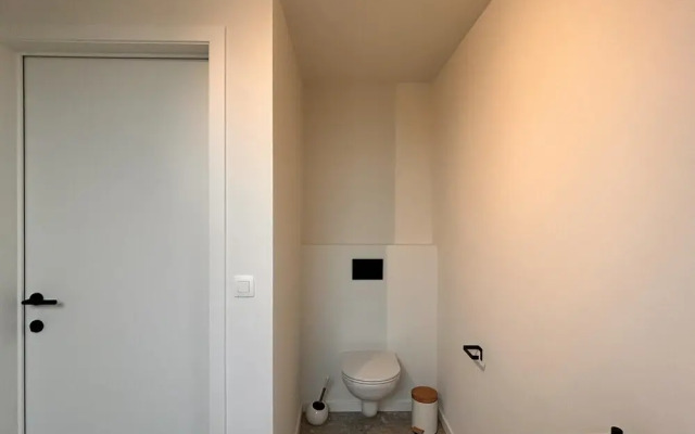Spacious 3-floor Holiday Home for 8 Guests