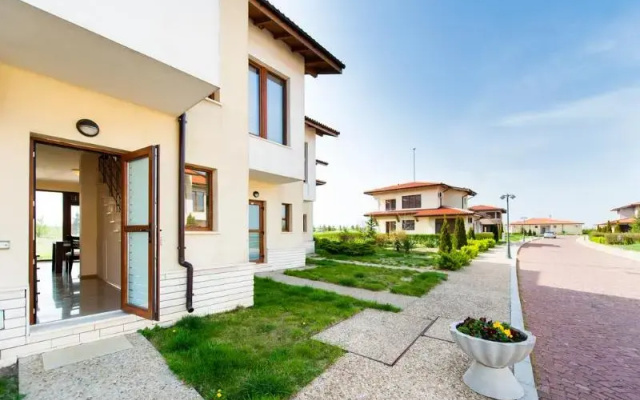 Lighthouse Apartments and Villas
