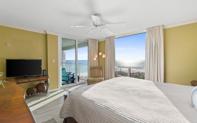 Shoreline Towers 1043 2 Bedroom Condo