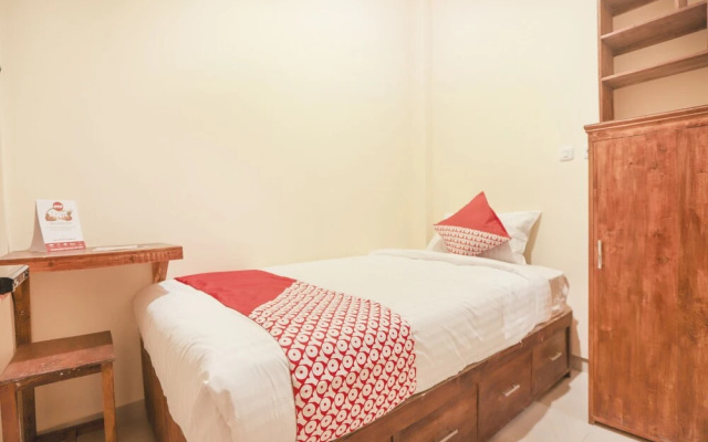 OYO 151 Cherish Residence