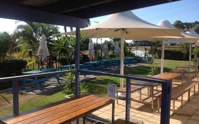 Tannum Sands Hotel / Motel