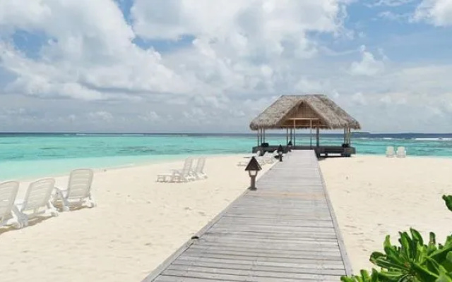 Madoogali Resort & Spa Maldives