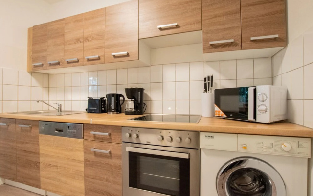 Tolstov-Hotels Large Apartment