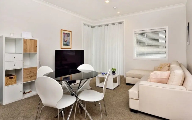 Private 4 Bedroom Beach House in Bondi