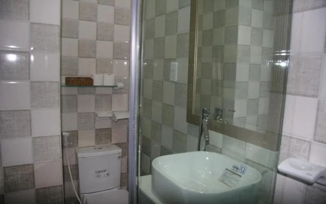 Yumi Hotel