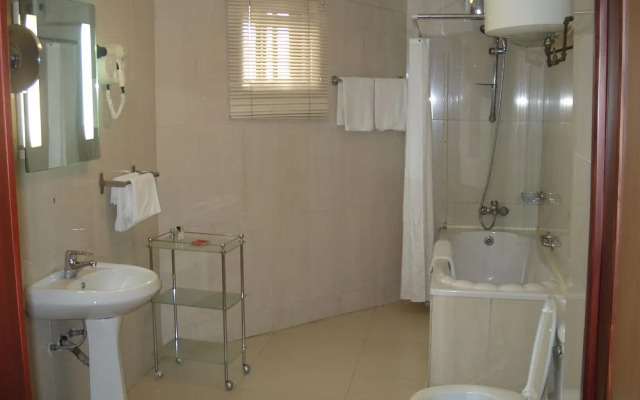 Bec Suites