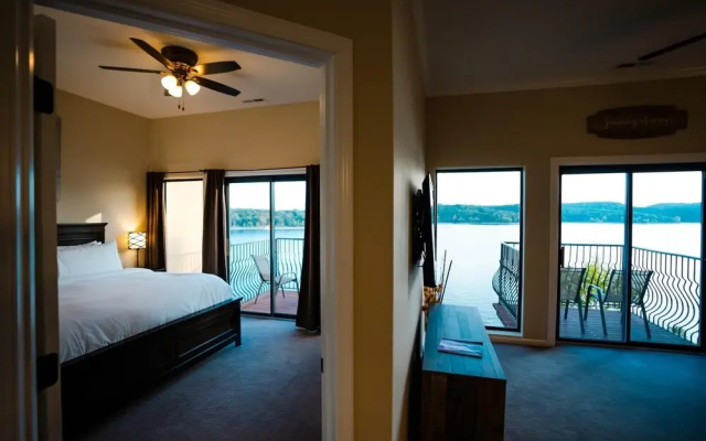 2 Bedroom Lake View Villa - Unit 209