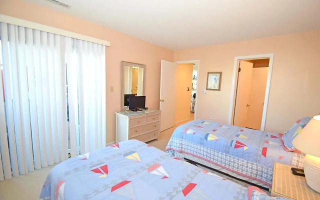 Seascape-heron Harbour 206-10 2 Bedroom Condo by RedAwning