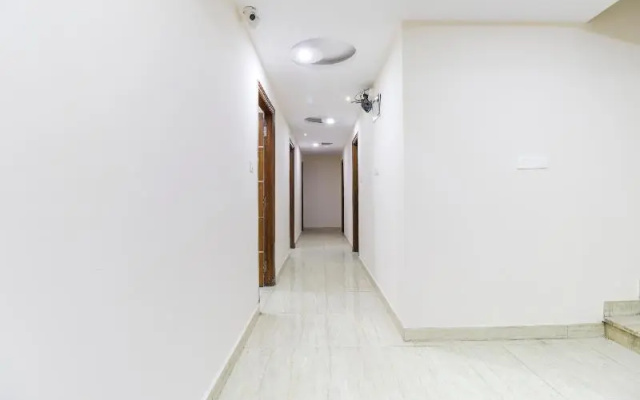 Capital O 69058 Sapphire Suites 2