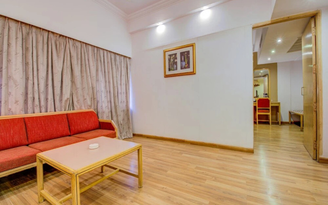 Capital O 1399 Hotel Yuvraj Palace