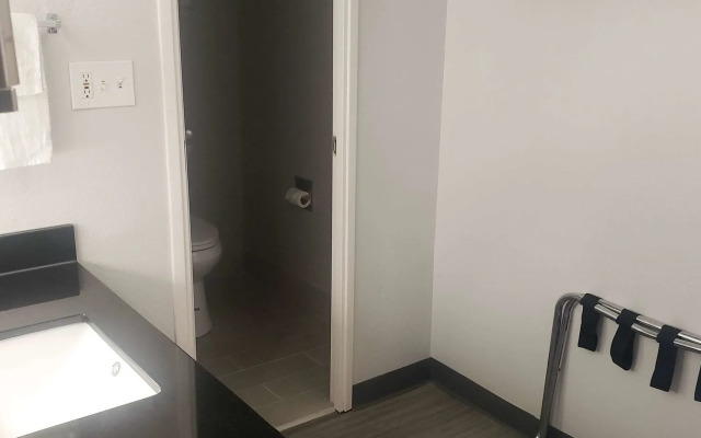 Motel 6 Mobile, AL – Airport Blvd