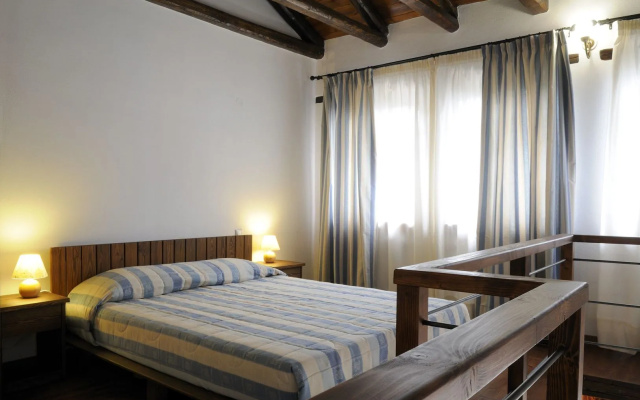 Esperos Suites & Villas