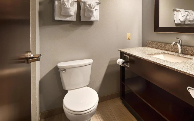 Best Western Plus Boardman Inn & Suites