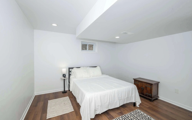 Top Notch City Escape w King Bed