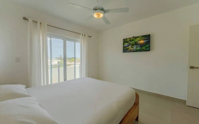 Prime Apartment With Fast Internet & Washer in SOV