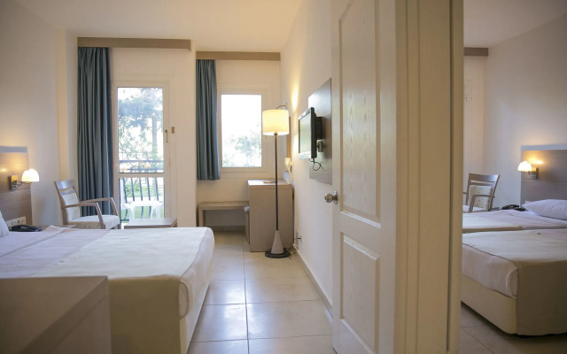 Bodrum Sea Side Beach Club Hotel