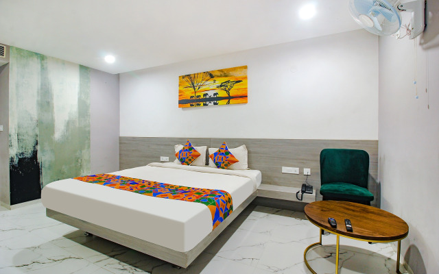 Fabhotel Ssr Fern Suites