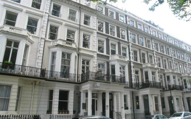 Отель Curzon House Hotel - Hostel Великобритания, Лондон - отзывы, цены и фото номеров - забронировать отель Curzon House Hotel - Hostel онлайн вид на фасад