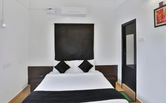 Cloud 7 Serviced Apartements by OYO Rooms