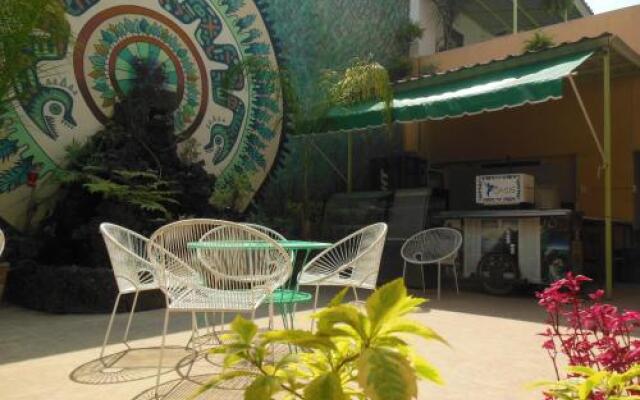 Отель Hostal Centro Historico Oasis Мексика, Мехико - отзывы, цены и фото номеров - забронировать отель Hostal Centro Historico Oasis онлайн вид на фасад