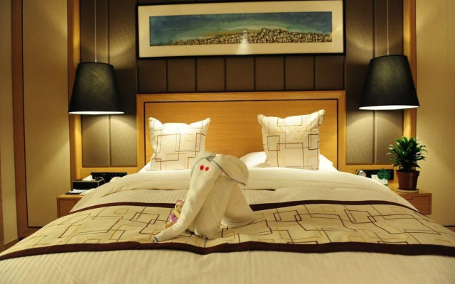 Yantai Shunhe Huaqiao Hotel
