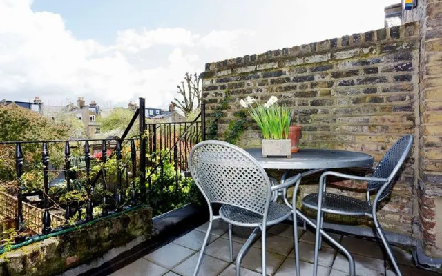 Veeve  2 Bed House On Leppoc Road Clapham