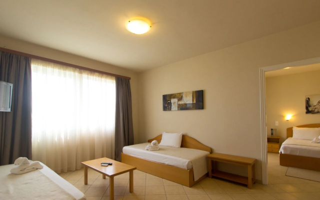 Colonides Beach Hotel