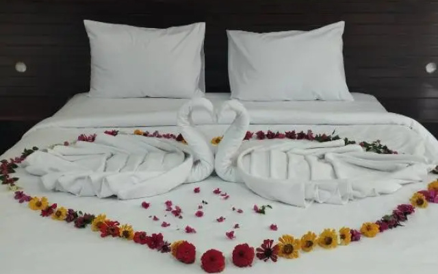 Palm Bajo Hotel